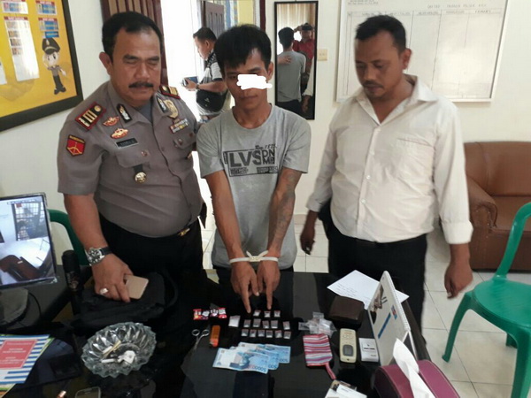 Edarkan Shabu, Pelaku Ini Dicokok Polisi di Desa Hidup Baru